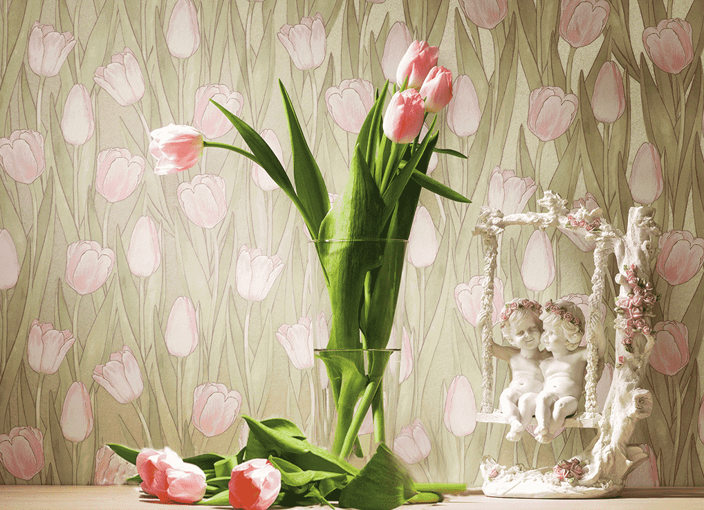 обои из флизелина с рисунком тюльпан